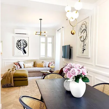 Balbi Chic - Old Town Elegance * רוביני