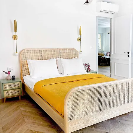 Balbi Chic - Old Town Elegance *